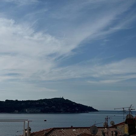 The Seaside Serenity - Calm & Charming Bay View Flat - Heart Of Villefranche 외부 사진